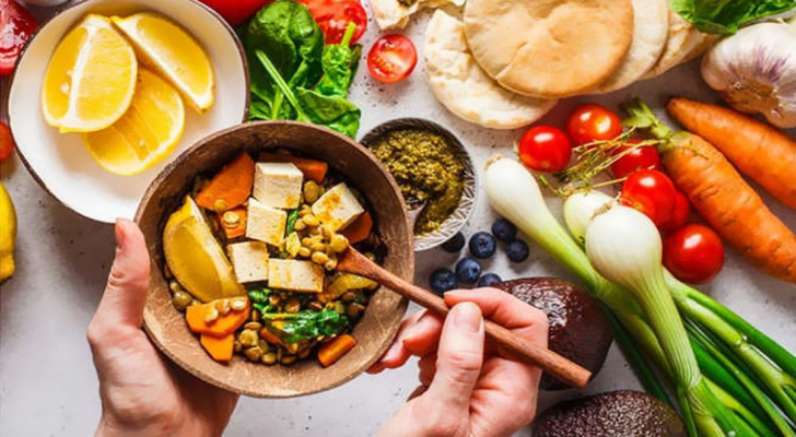 تعرفوا على الأغذية التي تُقلل توتر الشخص - فيديو